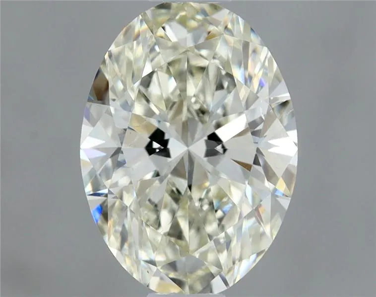 0.70ct Oval Natural Diamond (Colour J, Clarity VS2, Cut VG, IGI Certified)