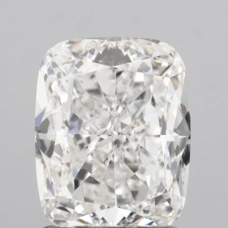 2.21ct Cushion modified Lab Grown Diamond (Colour F, Clarity VVS2, IGI Certified)