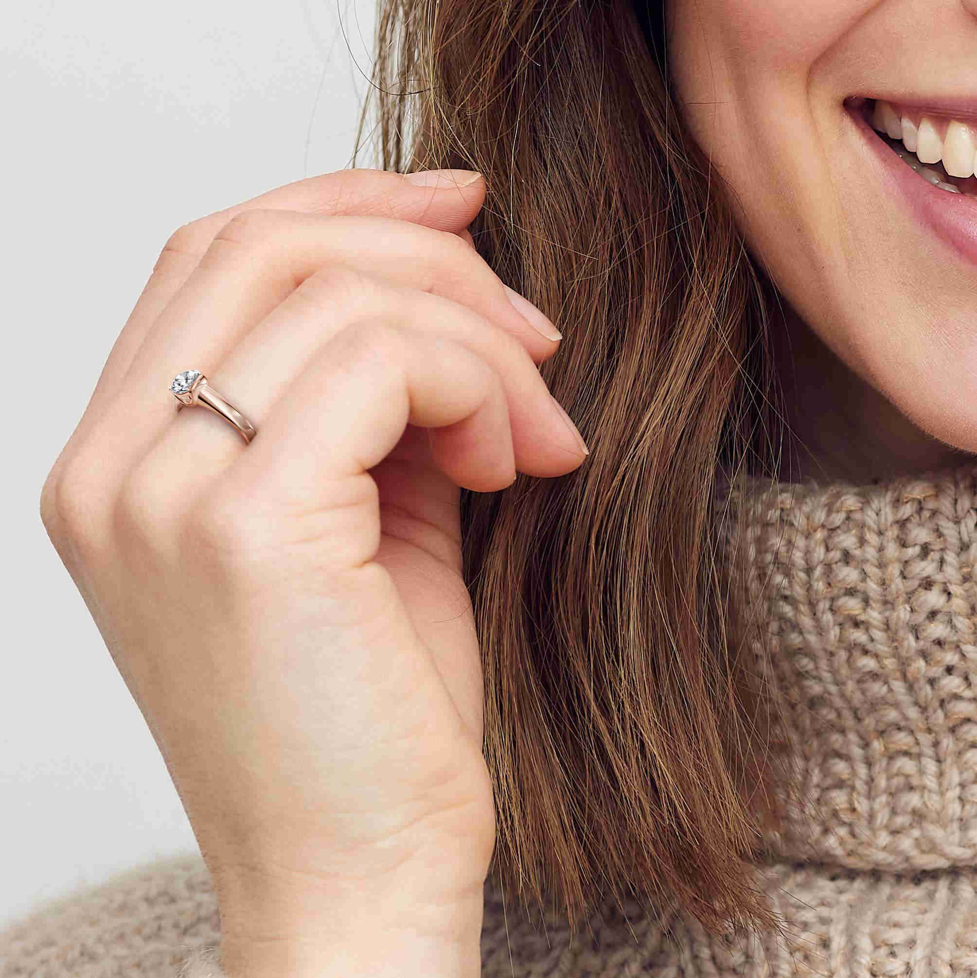 L0098 Beatrix Solitaire Tension set in Diamond Engagement Ring L0098 Beatrix Solitaire Tension set in Diamond Engagement Ring